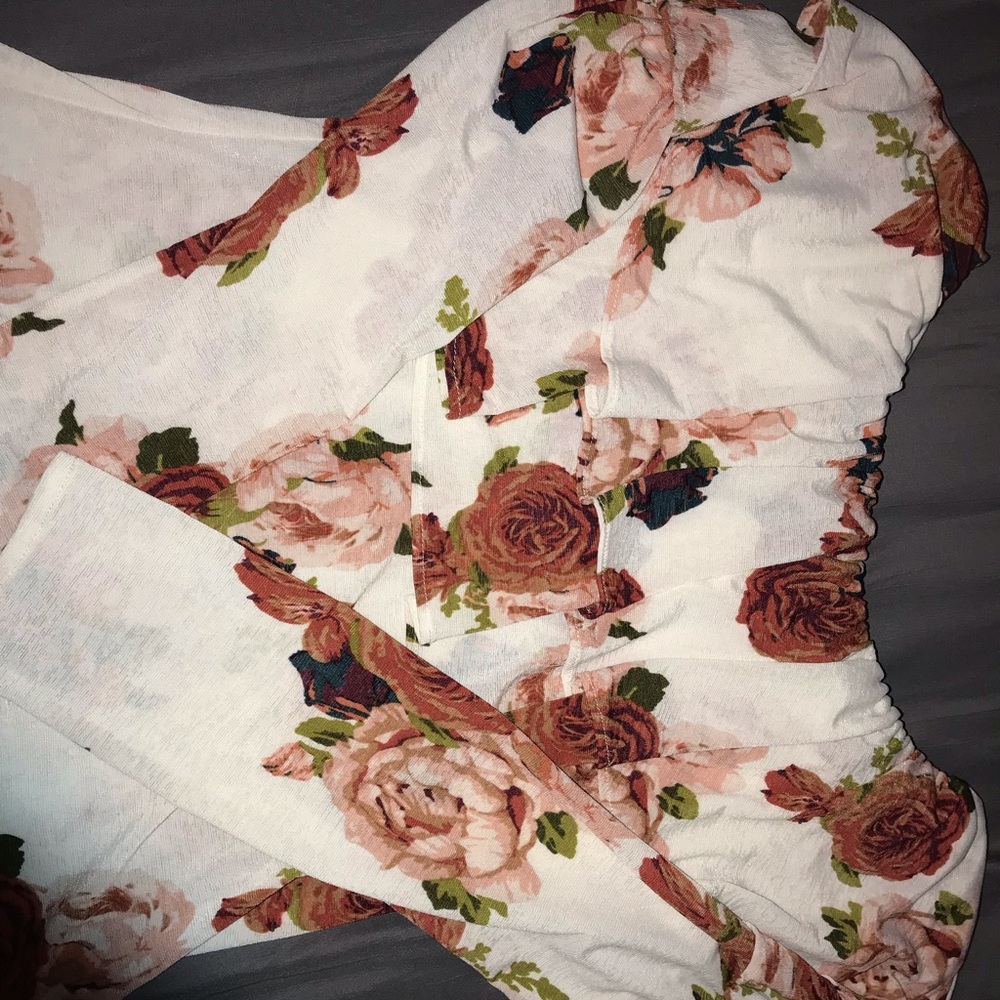 Floral Off The Shoulder Top - Picture 2 of 3